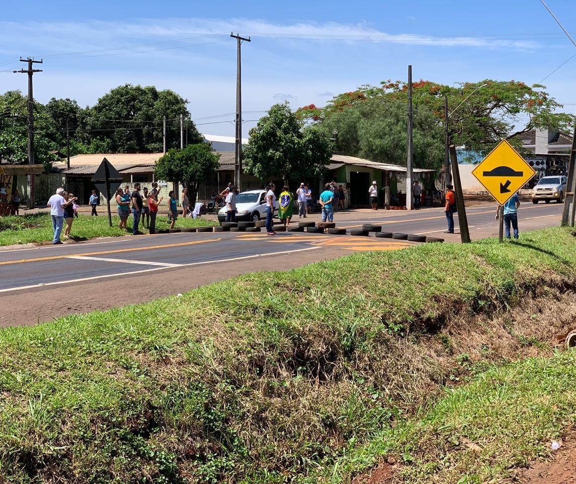 Manifestação bloqueia rodovia entre Maringá e Campo Mourão neste sábado (3)