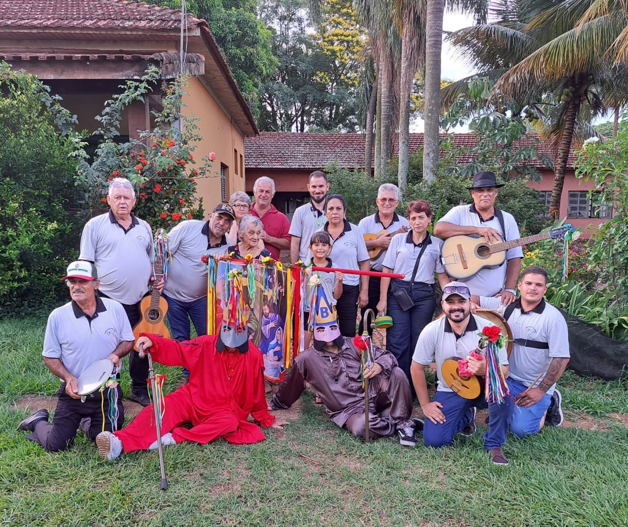 Folia de Reis sofre com falta de interesse dos mais jovens