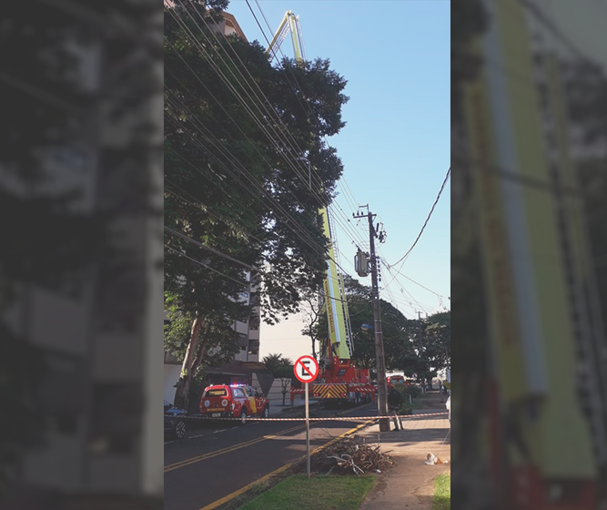 Bombeiros resgatam vítima do 13º andar de um prédio em Maringá