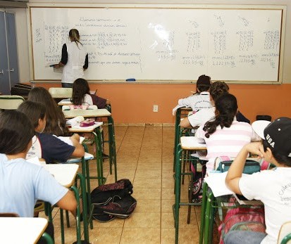 Sem data de retorno, educação deve ter aulas aos sábados em Maringá