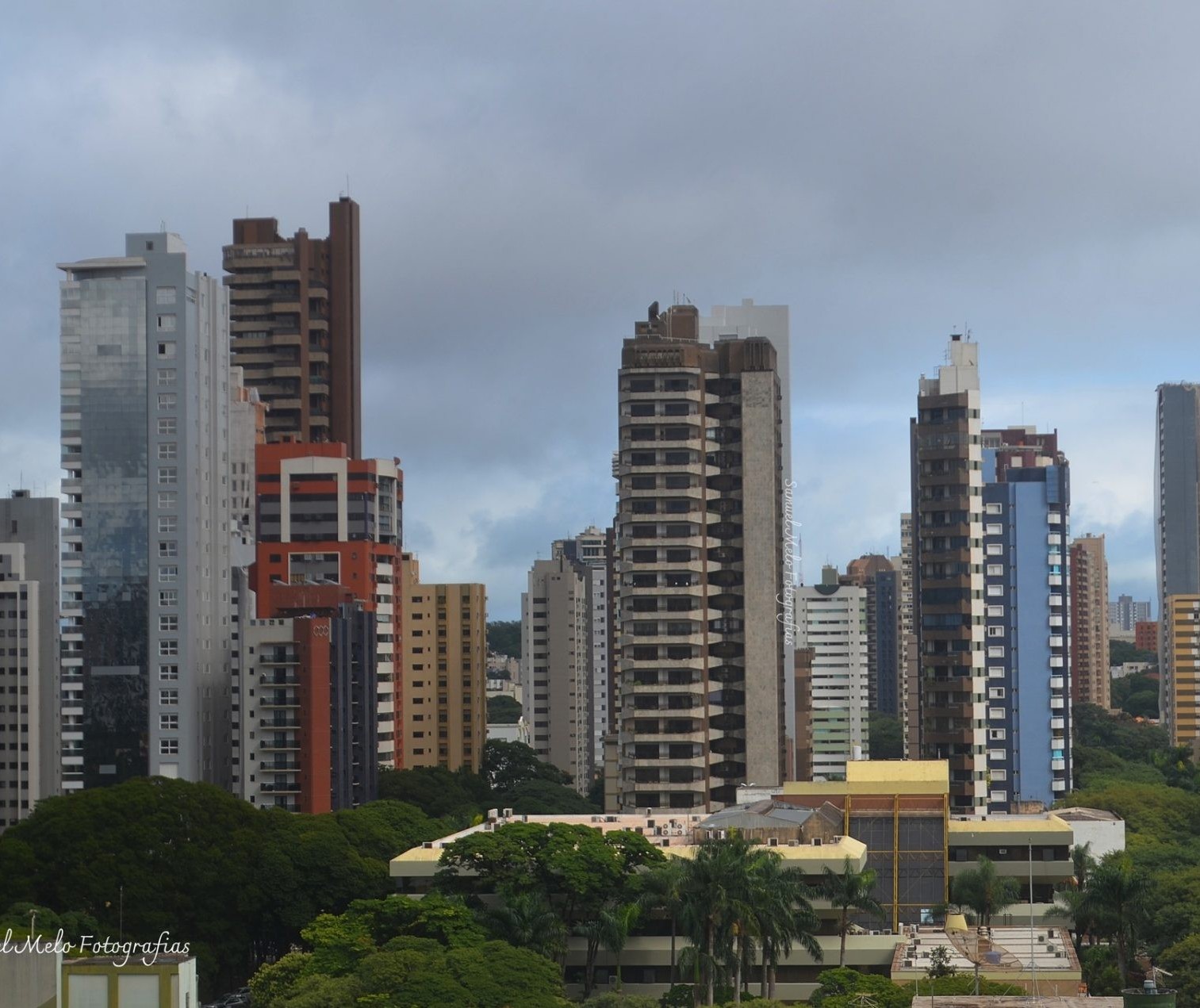 Tempo segue parcialmente nublado nesta quarta-feira (1º), com pancadas de chuva ao longo do dia