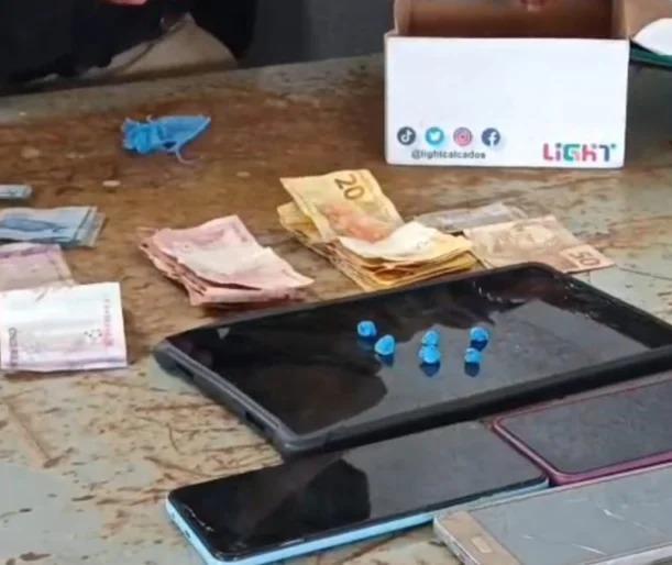 PM prende três suspeitos por furto e tráfico de drogas em Sarandi