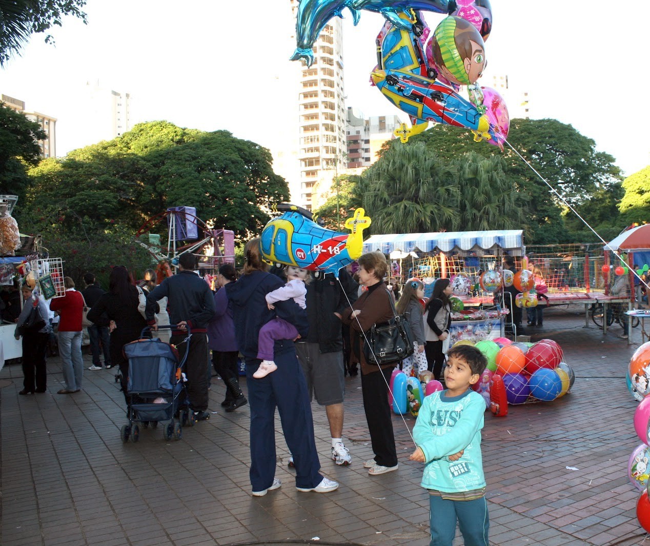 Domingo de Festa da Canção em Maringá