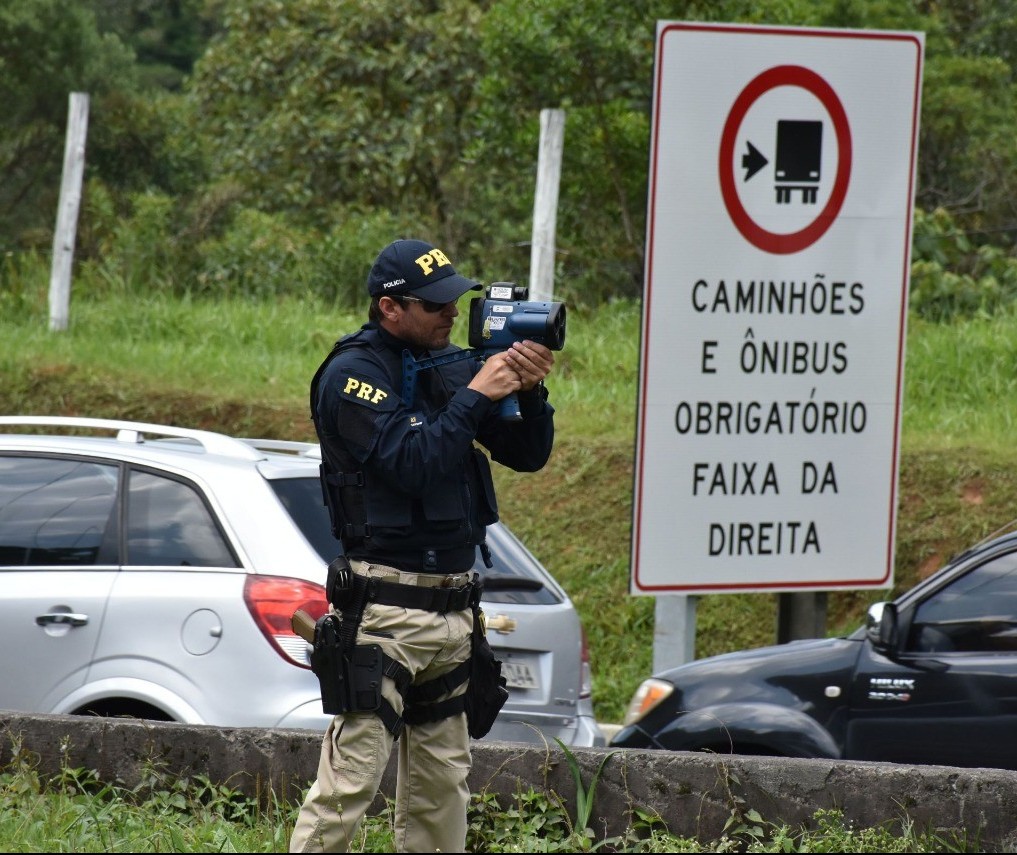 Polícia Rodoviária Federal reforça fiscalização nas estradas