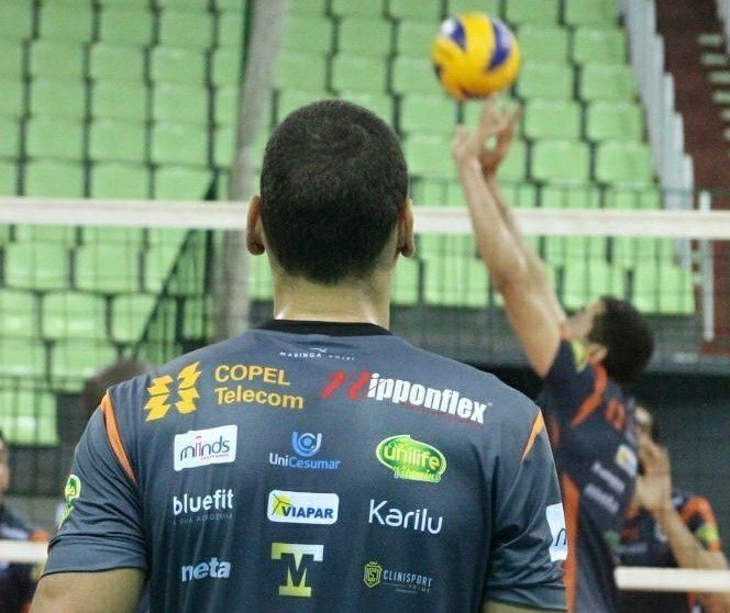 Fora de casa, Copel vence Caramuru por 3 sets a 1