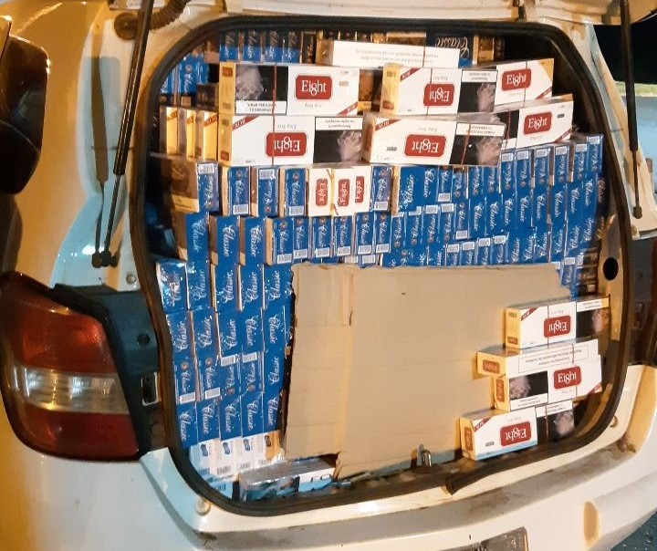 PRF apreende cerca de 20 mil carteiras de cigarro em Toledo