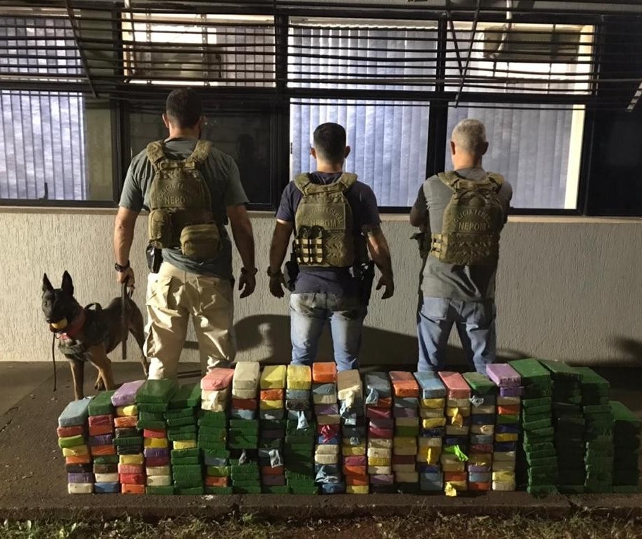 Polícia Federal apreende mais de 260kg de pasta base de cocaína em tanque de caminhão