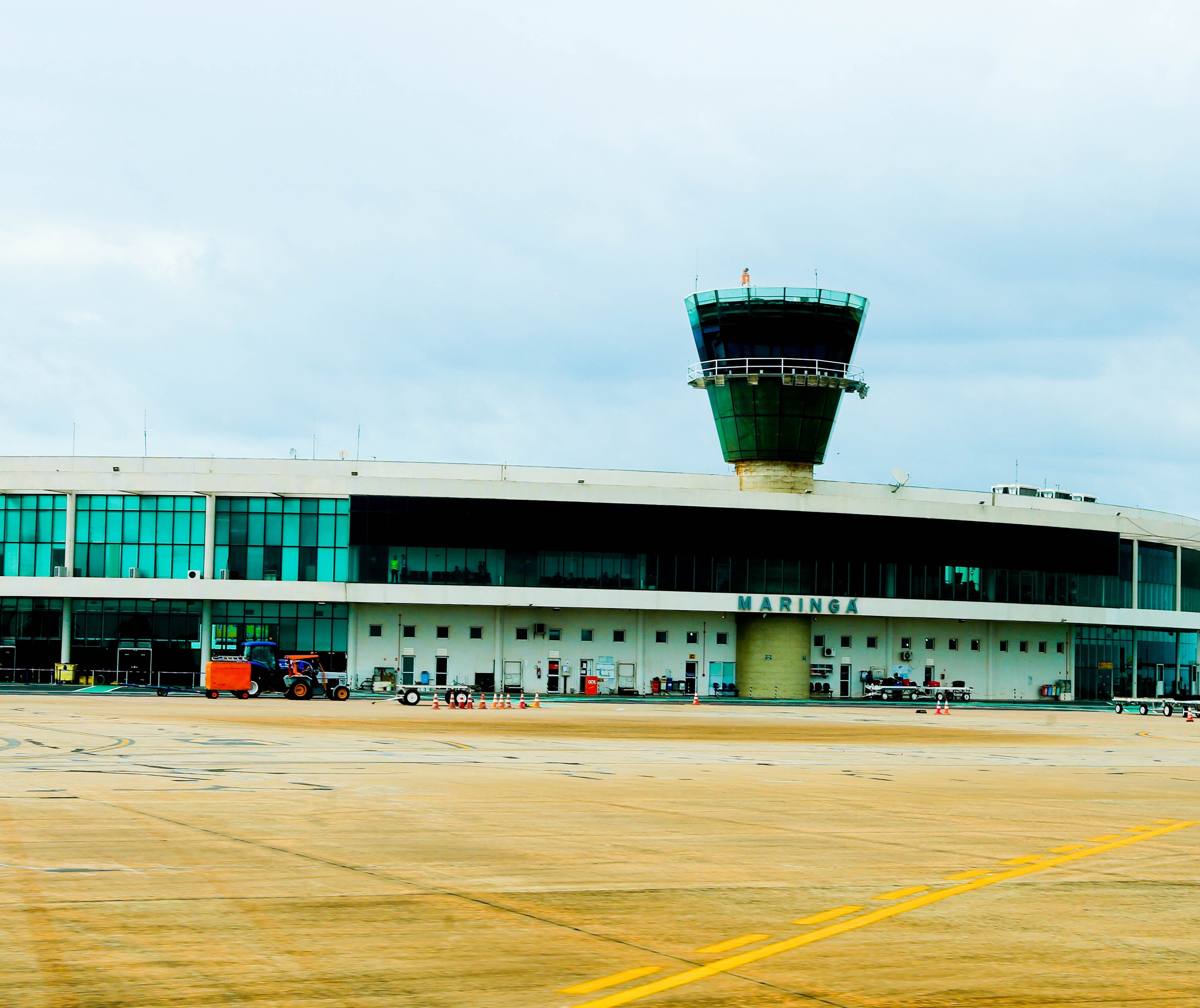 Movimento no aeroporto cresce, em média, 6%, diz prefeitura