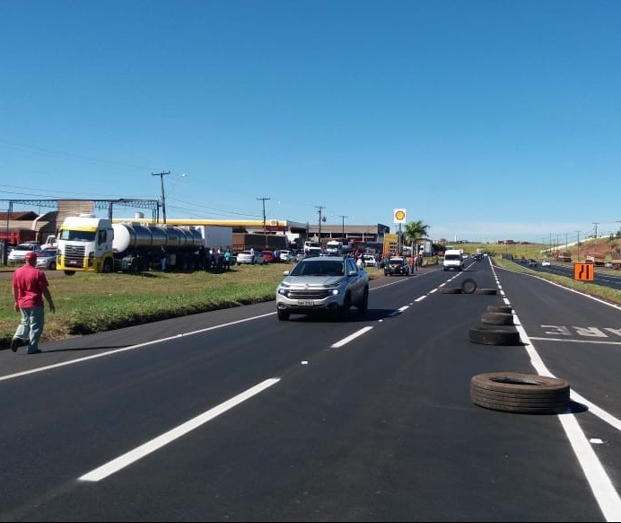 Confira os pontos de manifestação de caminhoneiros na região