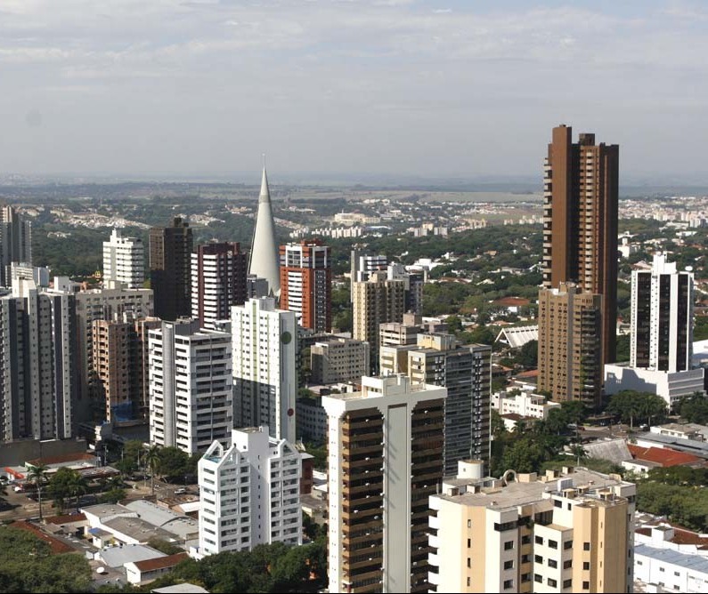 Procura por imóveis aquece setor em Maringá