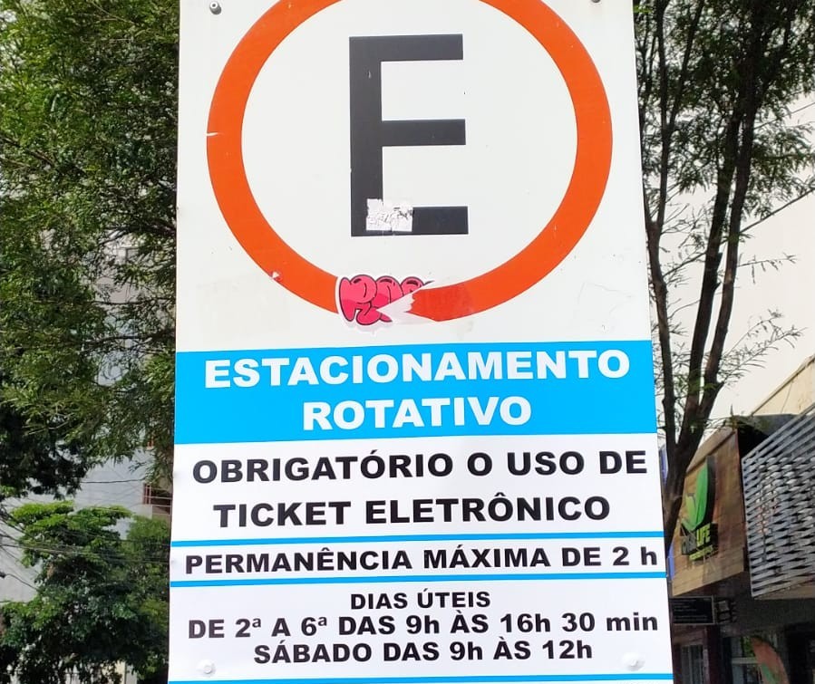 Placas do EstaR eletrônico começam a ser instaladas em Maringá; saiba quando e como o sistema vai funcionar