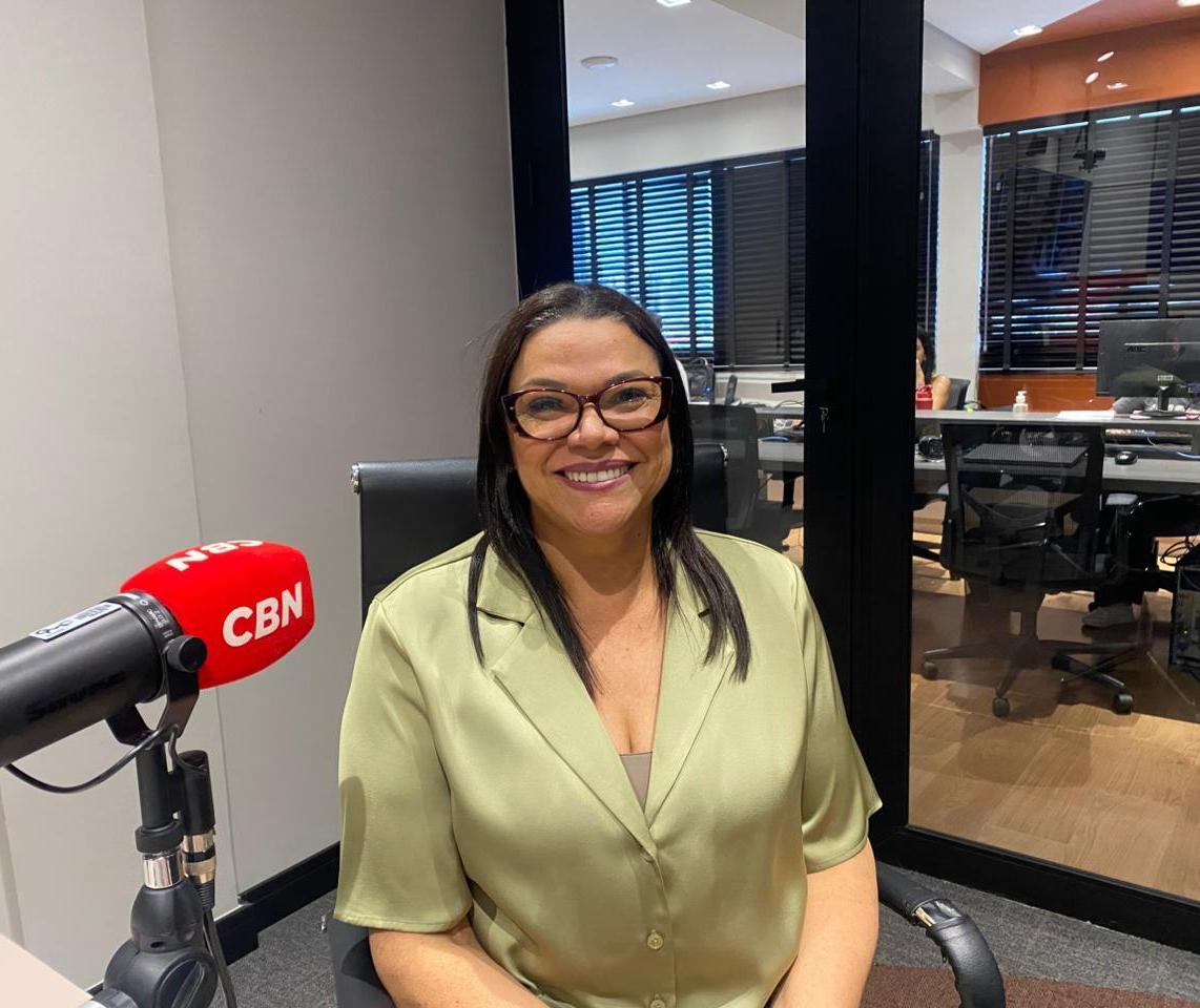 Procon quer mudança em lei para facilitar combate a fios soltos