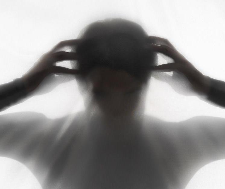 Entenda o que é esquizofrenia e por que pacientes podem ser violentos