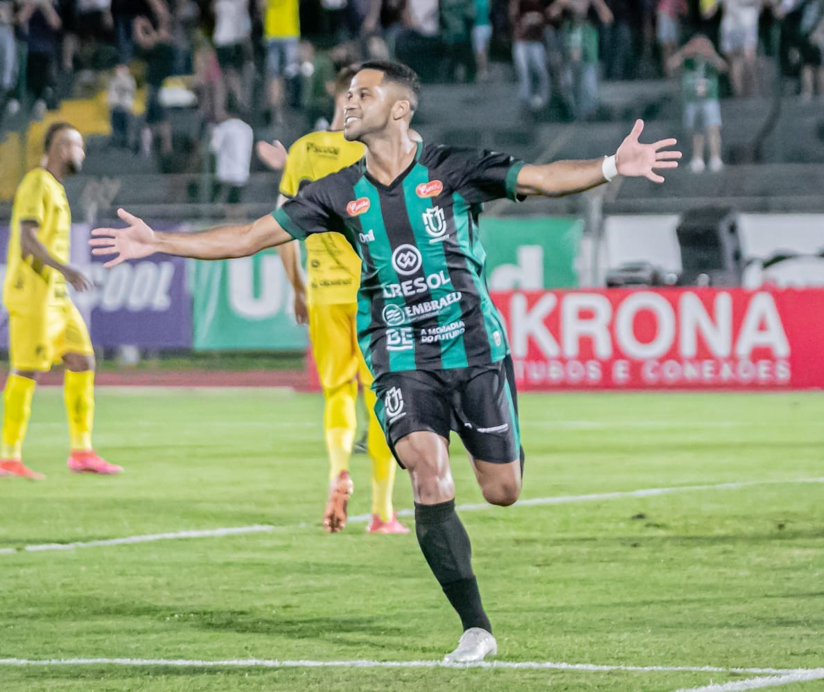 Maringá vence o FC Cascavel e sobe para 5º no estadual