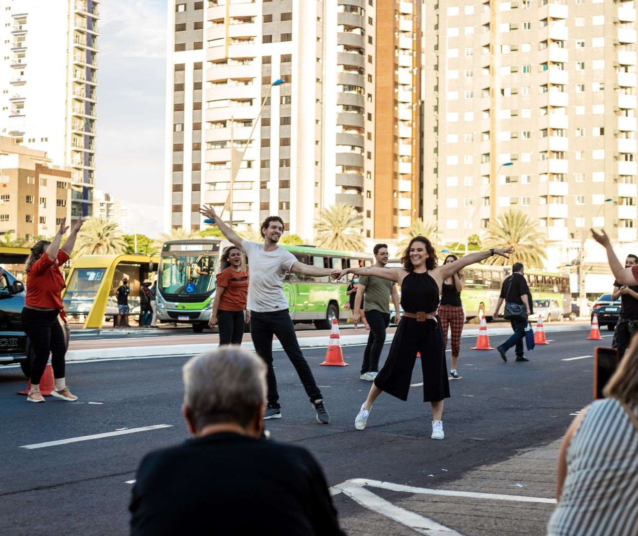 Projeto vai levar dança de salão a pontos turísticos de Maringá 