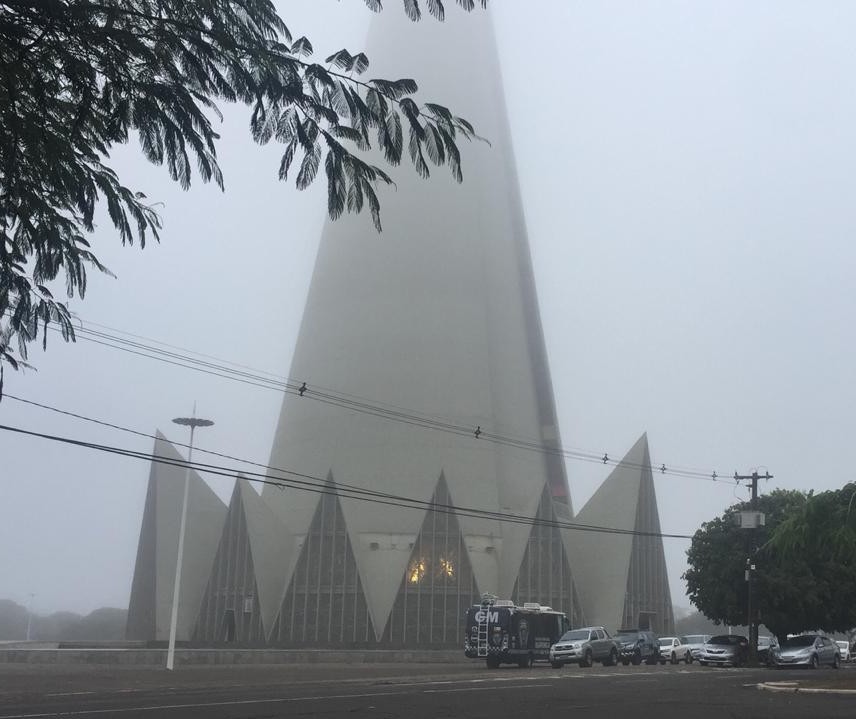 Domingo amanhece ‘preguiçoso’ em Maringá