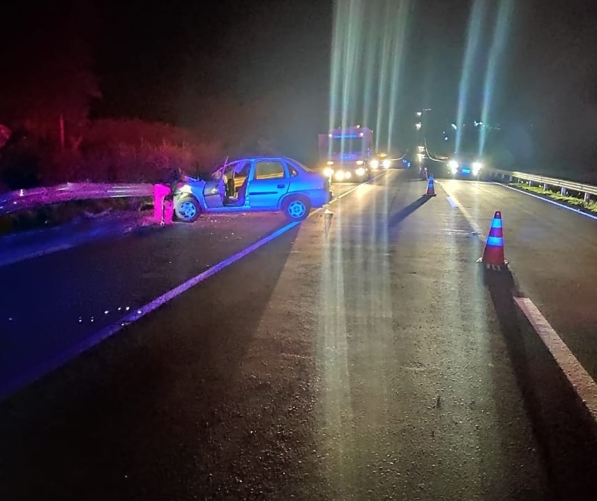 Motocicleta é atingida por carro na BR-376 e ocupante da moto morre