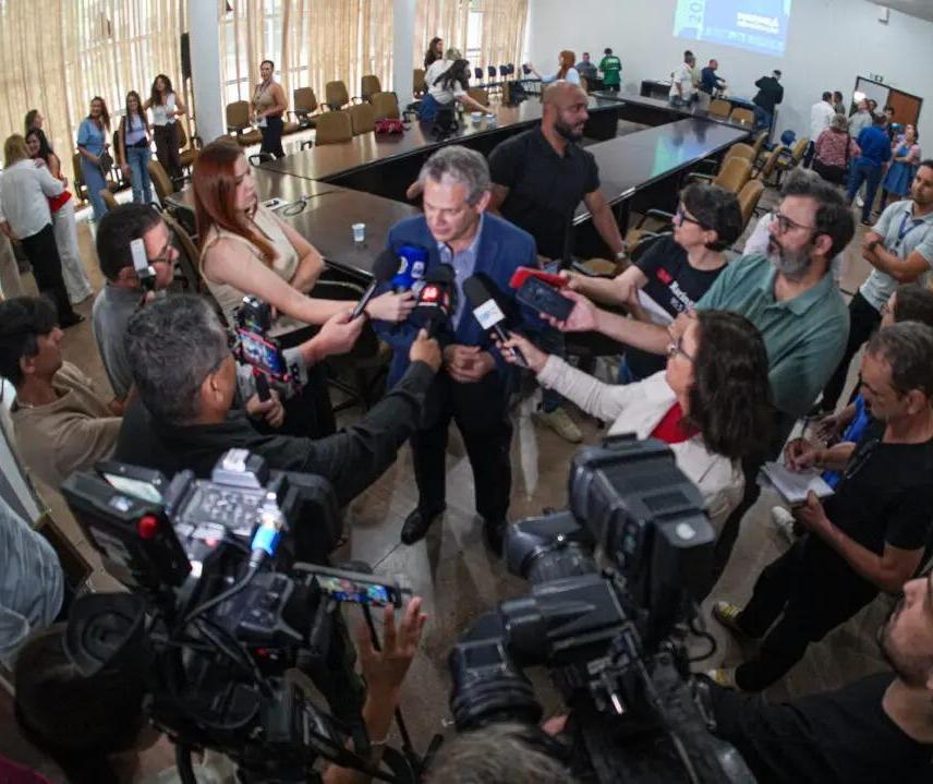 Saiba quais foram as 12 perguntas feitas pela imprensa ao Silvio Barros e o que ele respondeu