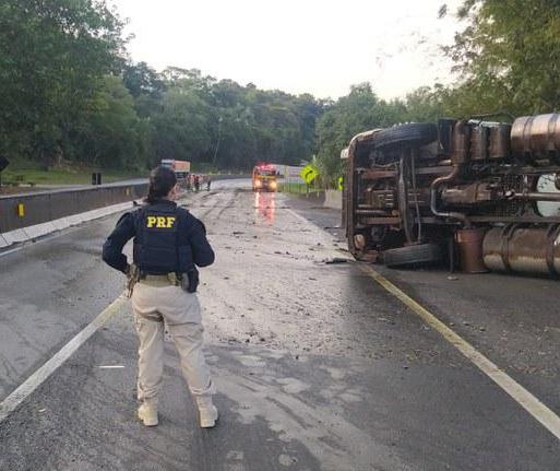 PRF aponta aumento de acidentes com mortes envolvendo caminhões