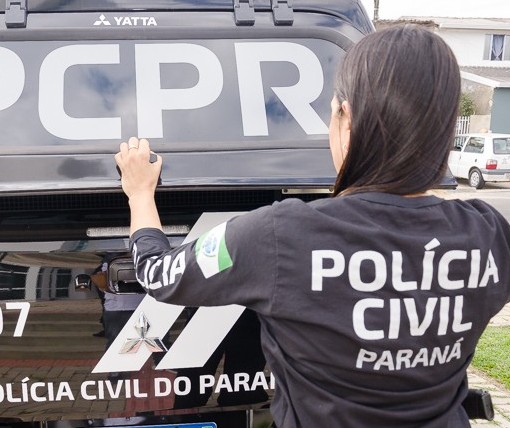 Polícia prende suspeito de matar jovem em biarticulado, em Curitiba