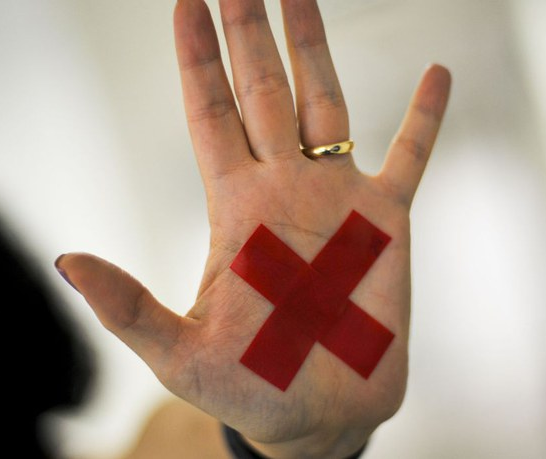 Saiba como utilizar a plataforma Ampara de combate à violência doméstica