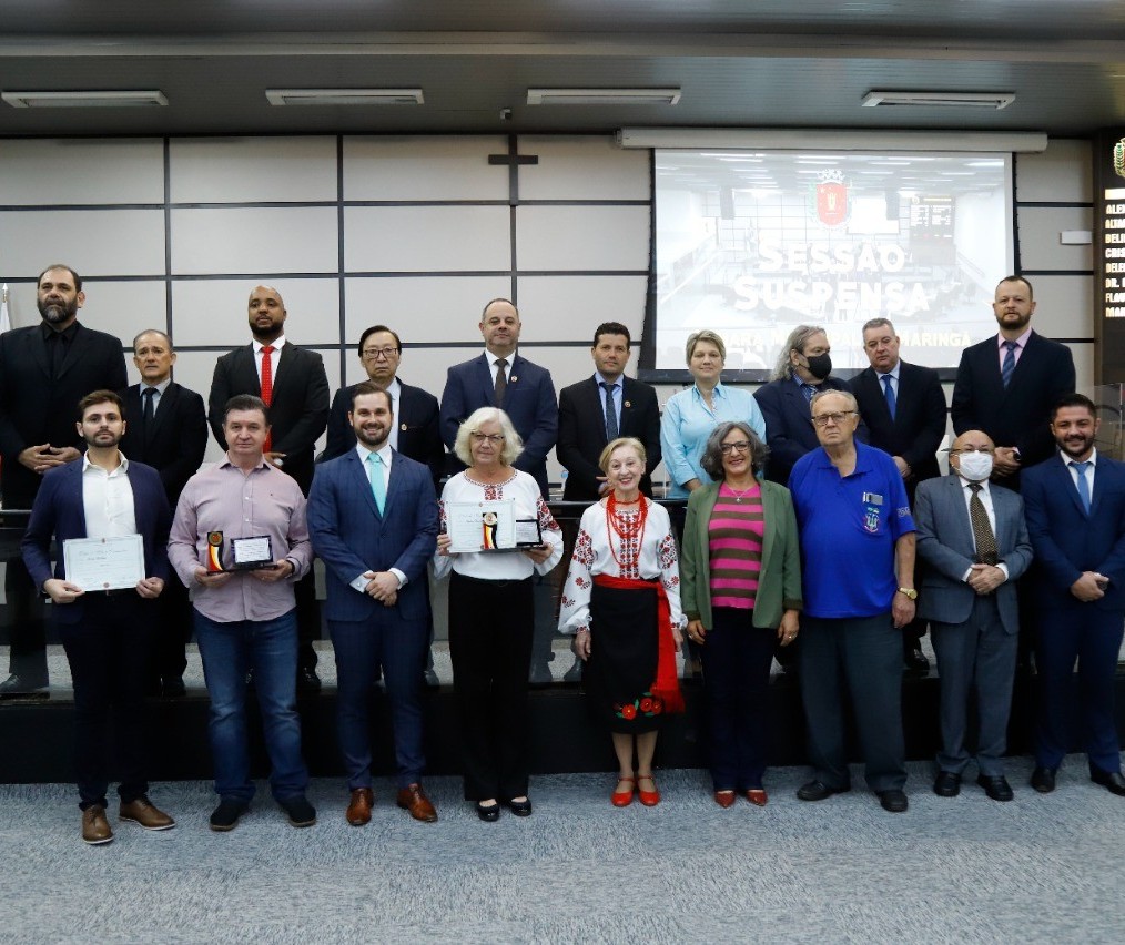 Comunidade ucraniana de Maringá é homenageada pela Câmara