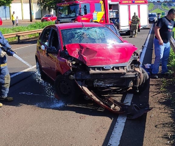 Motorista fica ferido em acidente na marginal do Contorno Norte 