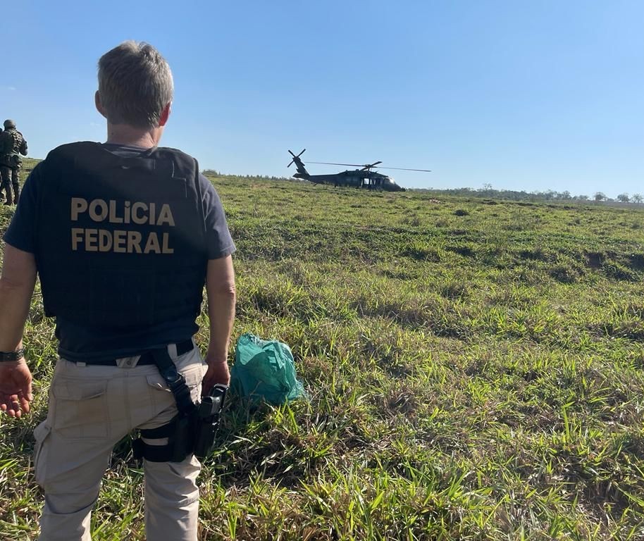 PF e FAB apreendem droga arremessada de avião no Noroeste do estado