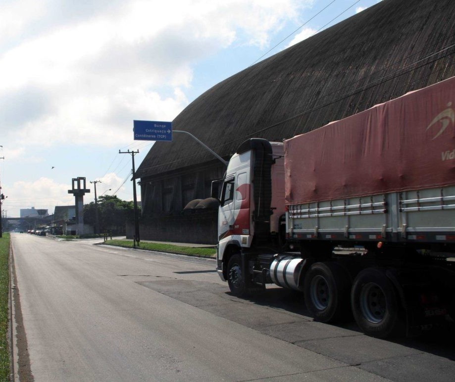 Incerteza sobre tabelamento do frete rodoviário leva empresas adotarem ‘plano B’