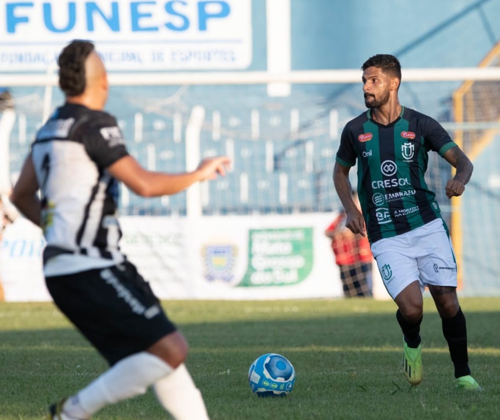 Maringá FC vence jogando fora de casa e entra no G4