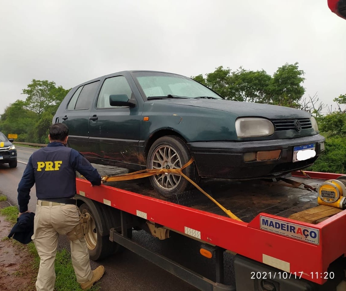 Carro com drogas era transportado em guincho para despistar a polícia