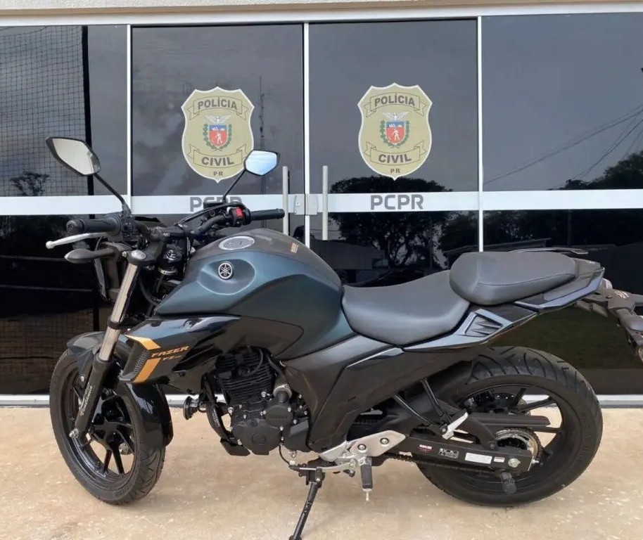 Funcionária é suspeita de desviar dinheiro da empresa e comprar moto de R$ 22 mil em Maringá, diz polícia