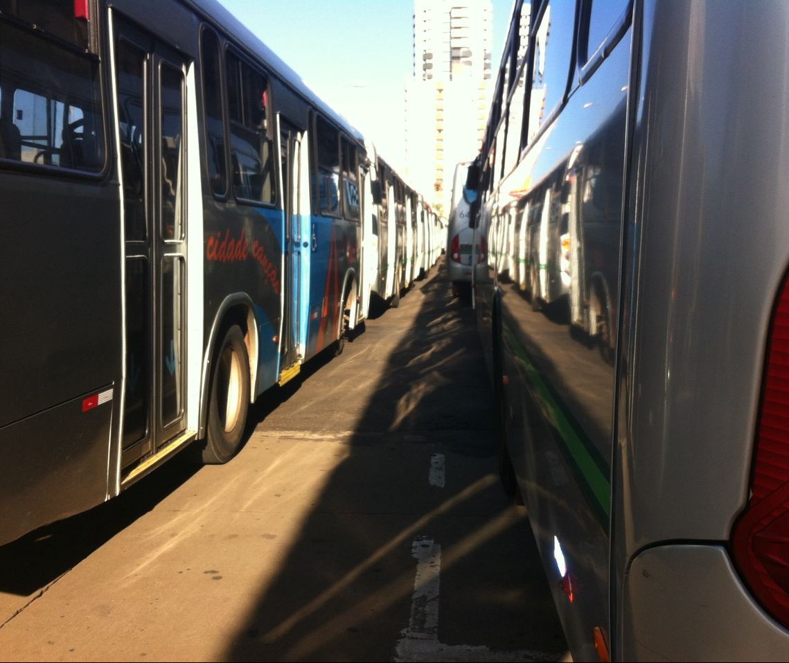 TCCC comprou ônibus mais confortáveis como queria prefeitura