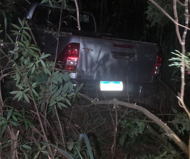 Dupla é flagrada praticando roubo à mão armada em Floresta