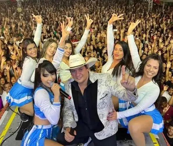 Bonde do Forró se apresenta neste sábado, no Carnaval de Maringá