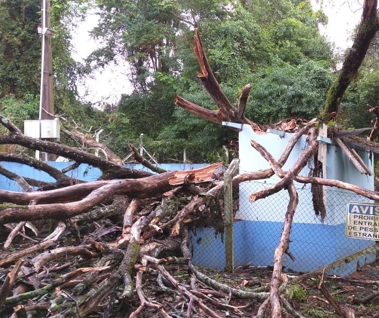 Metade da cidade de Floraí pode ficar sem água até quinta-feira (6)