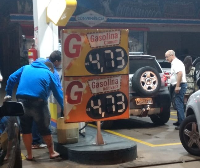 Bombeiros alertam sobre transporte e estocagem de combustível