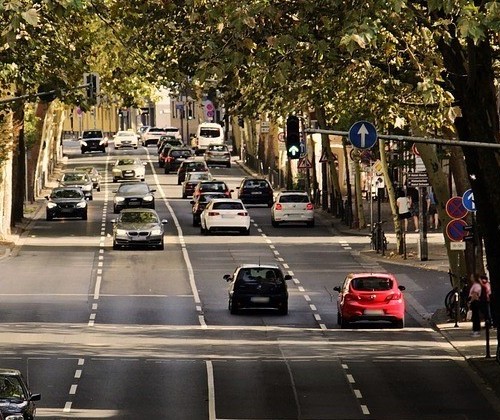 Pesquisa aponta imprudência de pedestres e ciclistas no trânsito