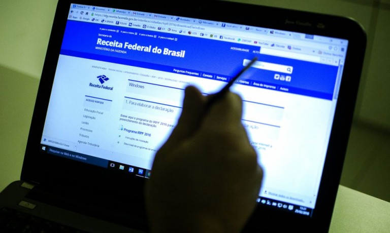 Escritórios de contabilidade correm contra o tempo para entregar as últimas declarações