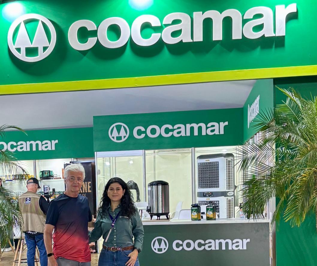 Produtos e serviços da Cocamar expostos no estande da cooperativa