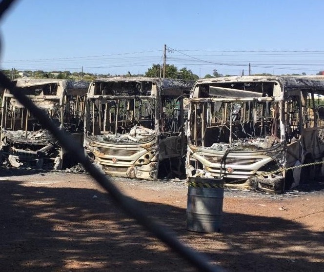 Polícia prende 4 suspeitos de envolvimento em incêndio a ônibus em Sarandi