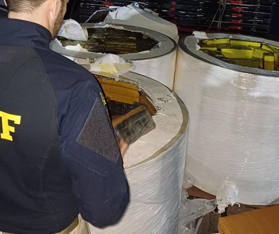 PRF apreende mais de três toneladas de maconha em Floresta