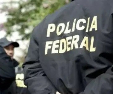 PF cumpre mandados contra grupo suspeito de falsificar documentos para venda ilegal de armas de fogo