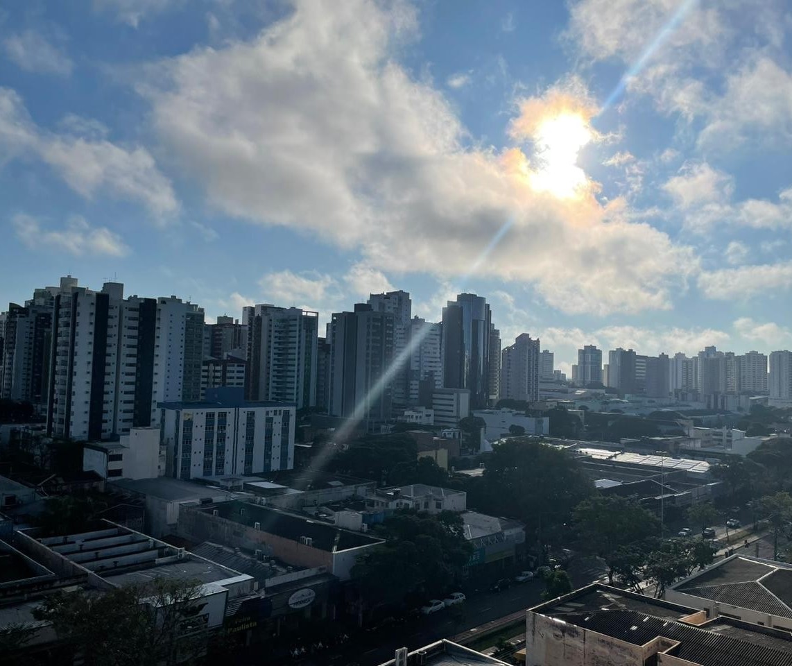 Sábado (29) com neblina e temperatura amena em Maringá