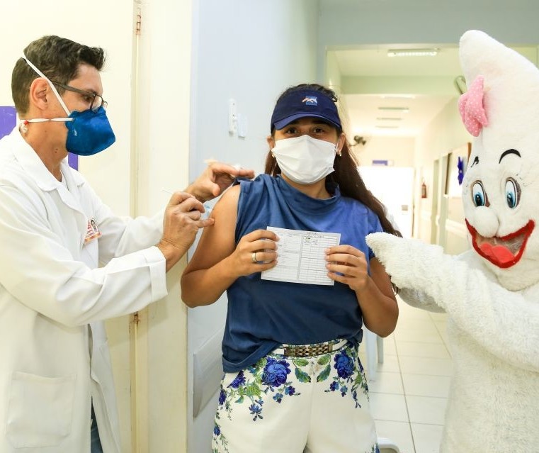 15ª Regional de Saúde notifica Prefeitura de Maringá por vacinar adolescentes sem comorbidades