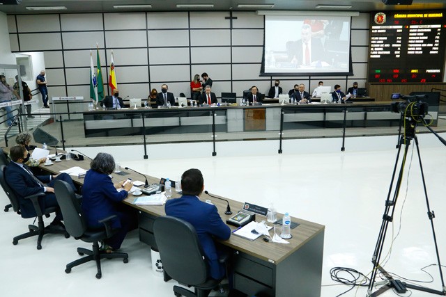 Projeto que previa 48h para por em vigor decretos municipais é arquivado