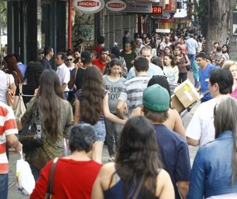 Em novembro, comércio de Maringá poderá abrir três sábados até as 18h