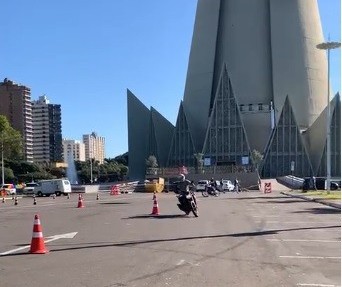 Semob oferece treinamento gratuito de pilotagem defensiva à motociclistas