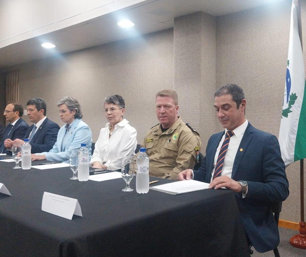 Novo delegado da PF assume em cerimônia na Justiça do Trabalho
