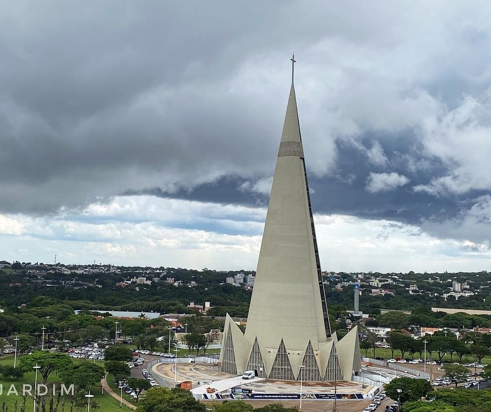 Áreas de instabilidade avançam e podem provocar pancadas de chuva em Maringá nesta terça-feira